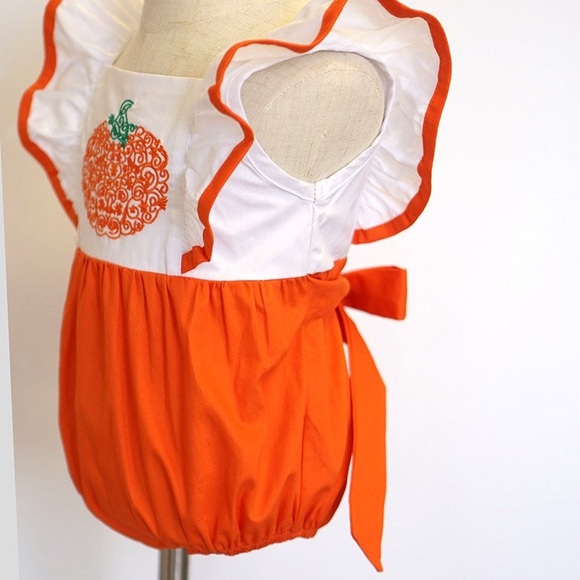 Pumpkin applique flutter sleeve baby bubble romper - Picture 3 of 4